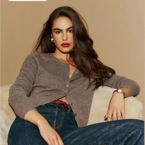 SOLD Clara cashmere crew cardigan cocoa - Picture 2 of 5